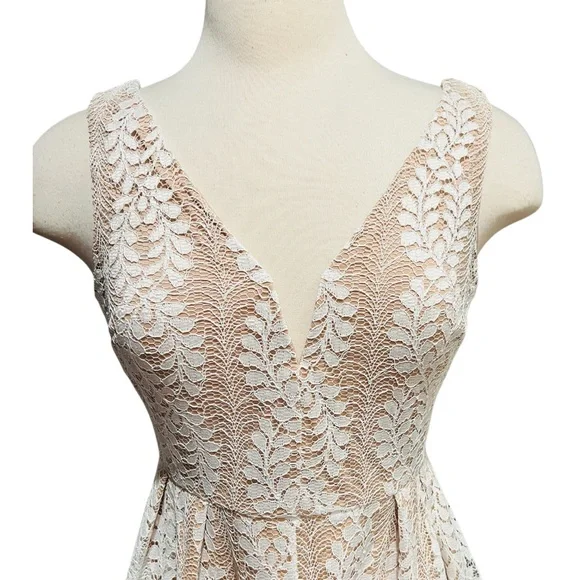 Lulus All of My Heart Lace Skater Short Mini Dress, Cream White Size Medium NWT - Picture 4 of 12